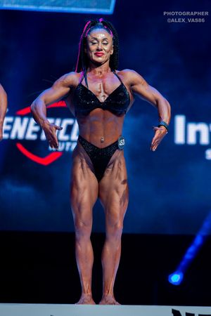 WOMEN'S PHYSIQUE